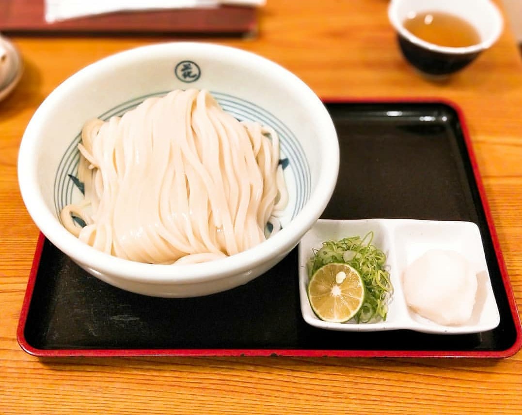 うどん割烹 花きり (西梅田駅・うどん) うどん割烹 花きり (西梅田駅・うどん)