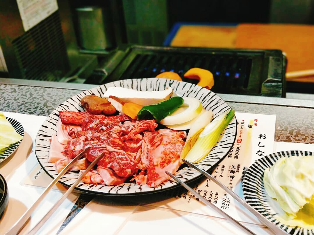 かどやホルモン店(梅田駅・焼肉) かどやホルモン店(梅田駅・焼肉)