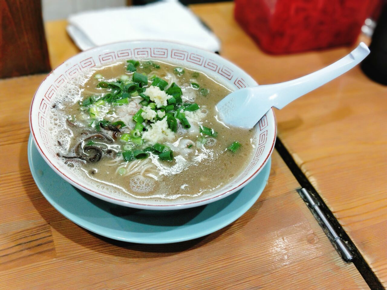 しぇからしか梅田店(梅田駅・ラーメン) しぇからしか梅田店(梅田駅・ラーメン)