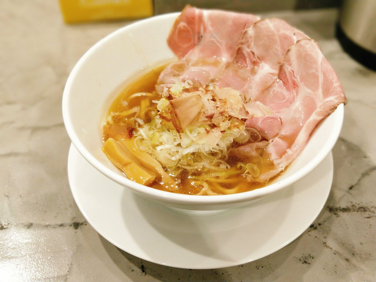 世界が麺と○○で満ちる時(西中島南方駅・ラーメン) 世界が麺と○○で満ちる時(西中島南方駅・ラーメン)