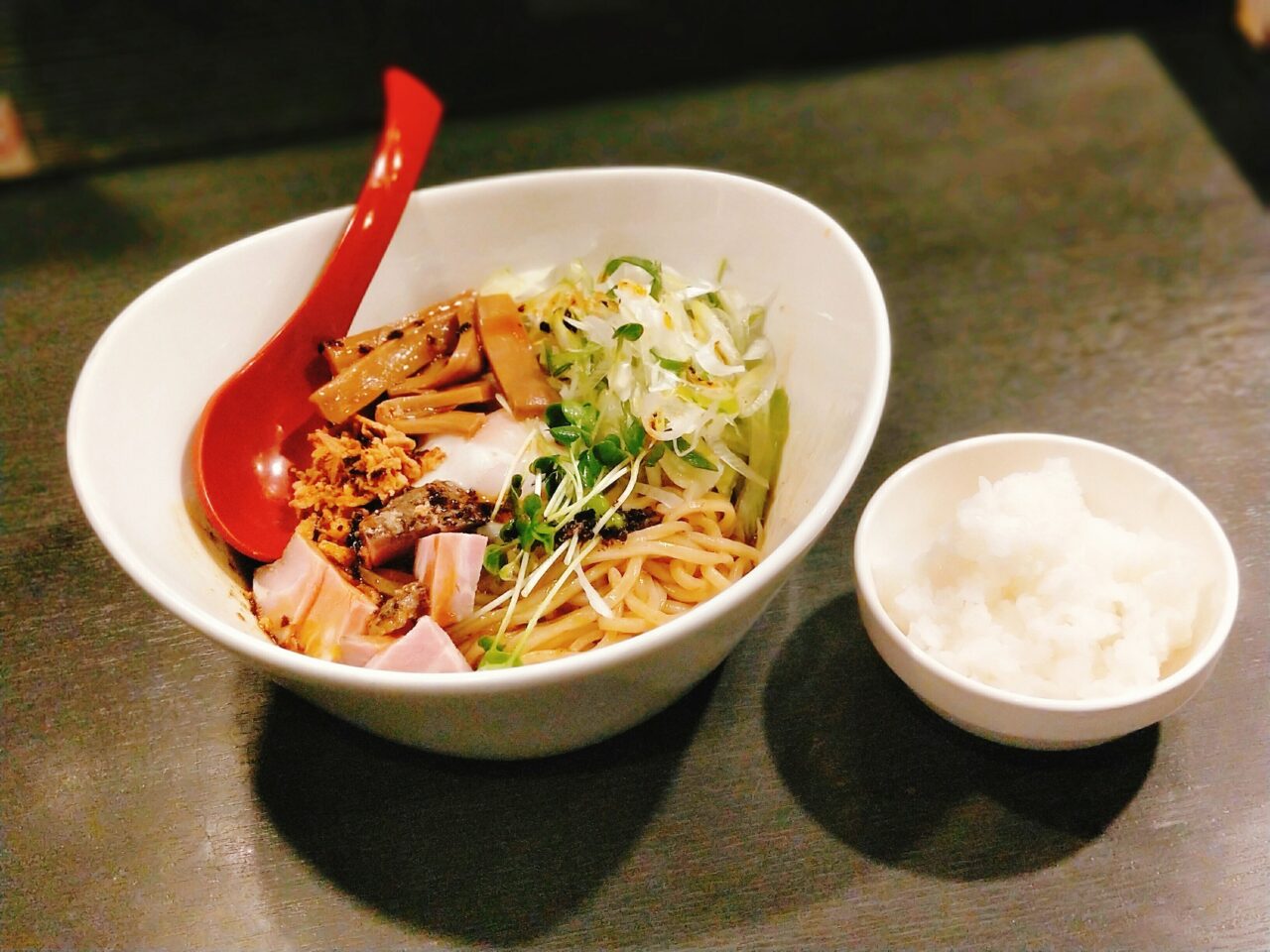 ありがたいが(新大阪駅・ラーメン、まぜそば) ありがたいが(新大阪駅・ラーメン、まぜそば)